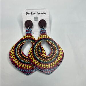 NWOT Fashion Jewelry Colorful Tribal Earrings